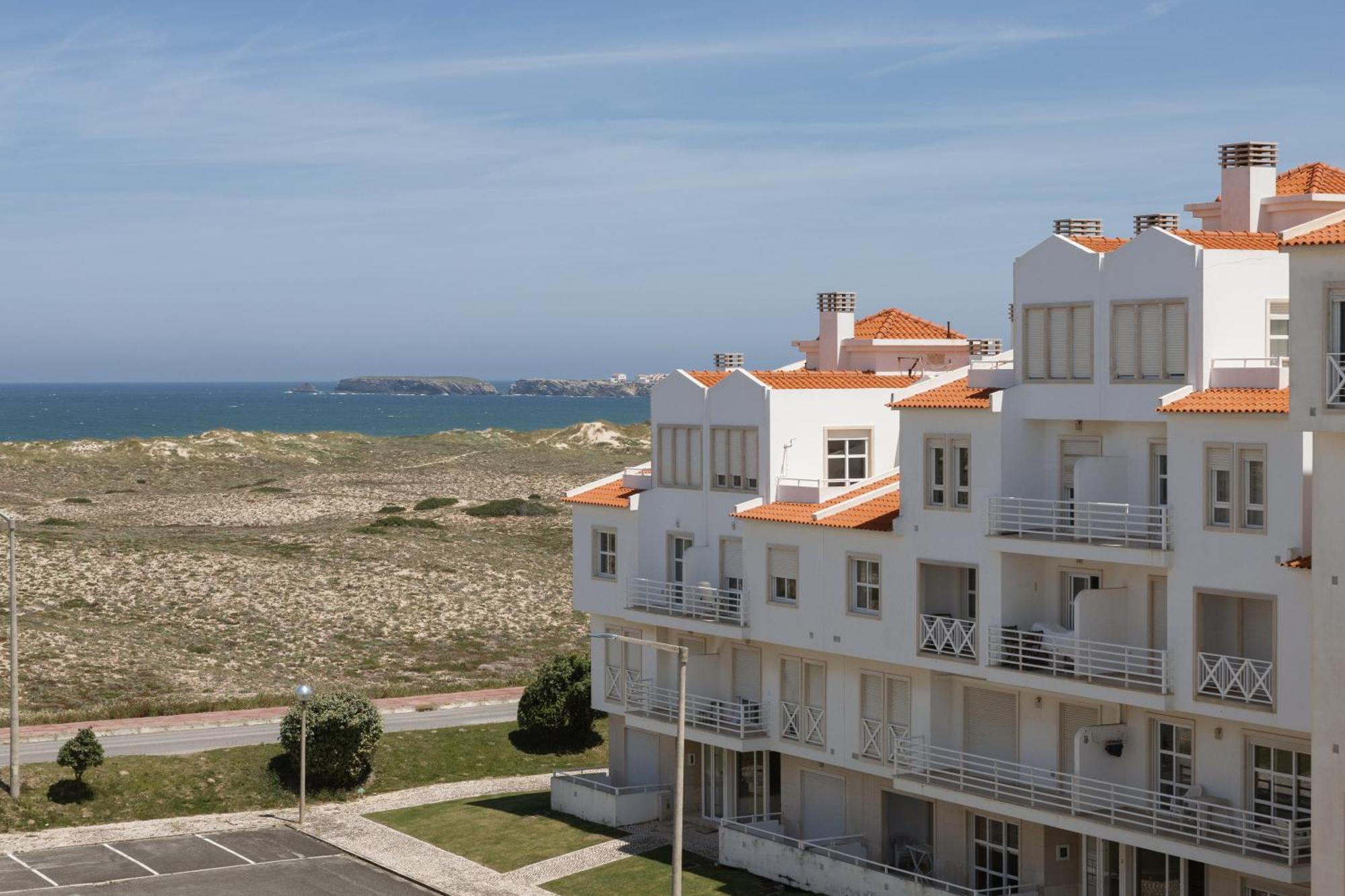 Baleal Beachfront Duplex Peniche Exterior photo